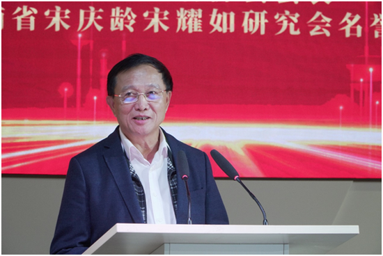 海南龙泉集团有限公司董事长符史钦。符敦孝摄